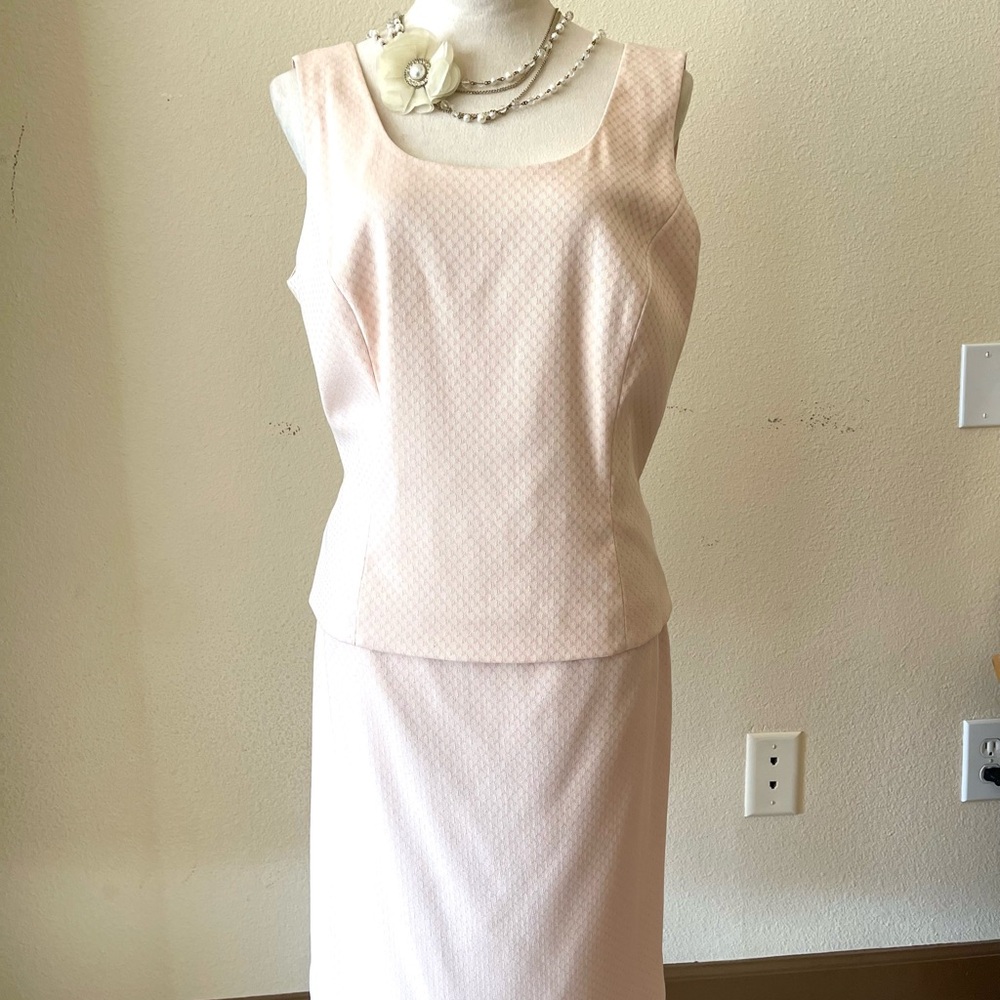 Tahari Ivory Pink Knee-Length 2pc Skirt Cocktail set